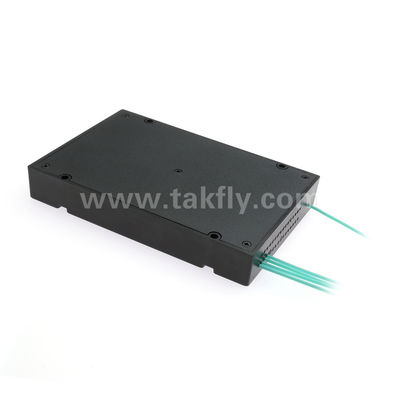 MPO/MTP Fanout Cable PLC Splitter 1x4 SM/MM データセンターのための光ファイバー FTTX