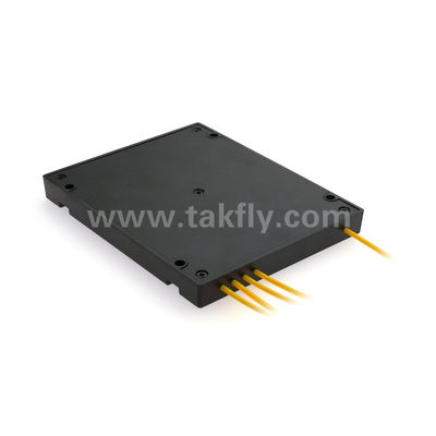 MPO/MTP Fanout Cable PLC Splitter 1x4 SM/MM データセンターのための光ファイバー FTTX