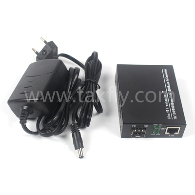フル/ハーフデュプレックスとST/SC接続の10G非管理ファイバーメディアコンバーター