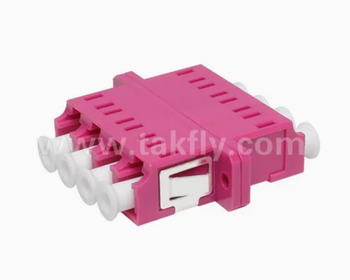 LC Quad APC Upc 4コア フレンジ・シンプレックスとデュプレックスボディスタイル付き光ファイバーアダプター 挿入損失 ≤0.2dB