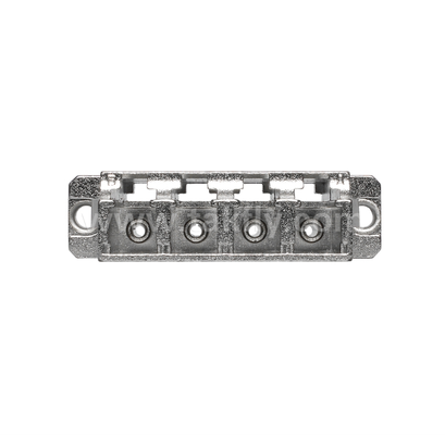 LC クワッド メタル アダプタ – 高密度 4 ポート LC インターフェイス、堅牢、低損失、高温および低温耐性