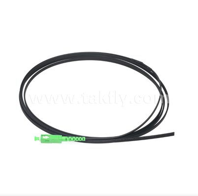 SC/APC FTTH 屋外フラットドロップピグテール – シングルモード、プレコネクタ化、高速フィールド展開用の耐振動設計