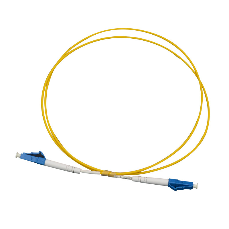 青/ベージュ色光ファイバーパッチコード 磨きタイプ ≤0.3dB 挿入損失 ファイバー直径 9/125um