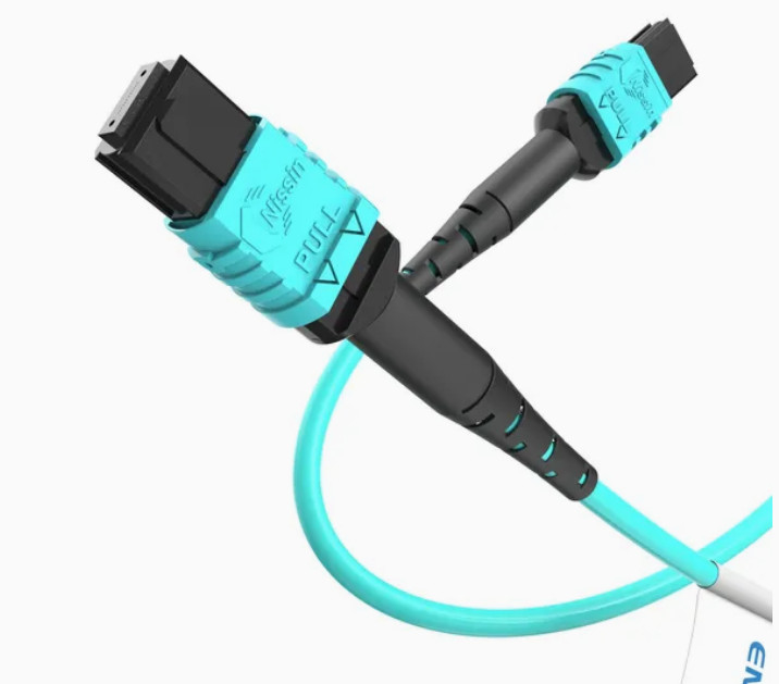 MTP互換性 Om3 MPO から MPO オプティックファイバーケーブル Qsfp+トランシーバー 5g通信 B型