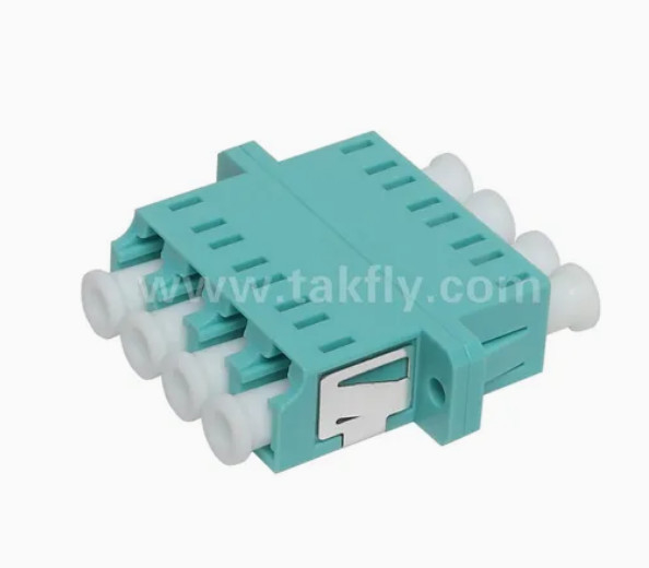 LC Quad APC Upc 4コア フレンジ・シンプレックスとデュプレックスボディスタイル付き光ファイバーアダプター 挿入損失 ≤0.2dB