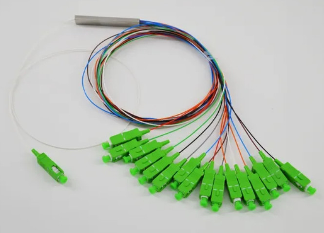1X16 FTTX ミニスチールチューブ 光ファイバー PLC スプリッタケーブル 直径0.9mm