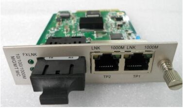 10/100/1000M 2ポート Base-T to 100 Base-X マネージド メディア コンバーター 工場直販 信頼性の高いネットワーク接続